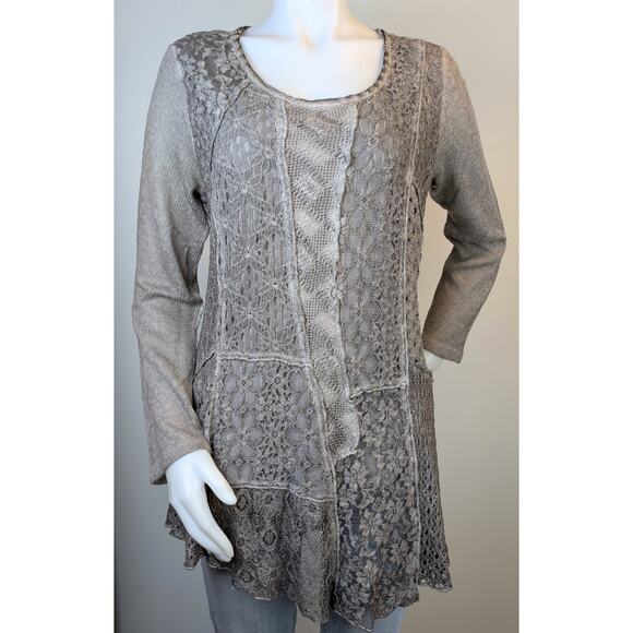 The Pyramid Collection Tunic Top Large Gray Lace Patchwork Boho Ruffled Flowy - Picture 2 of 12
